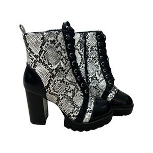 Black snakeskin platform high heel boots women’s size 7 WeeBoo